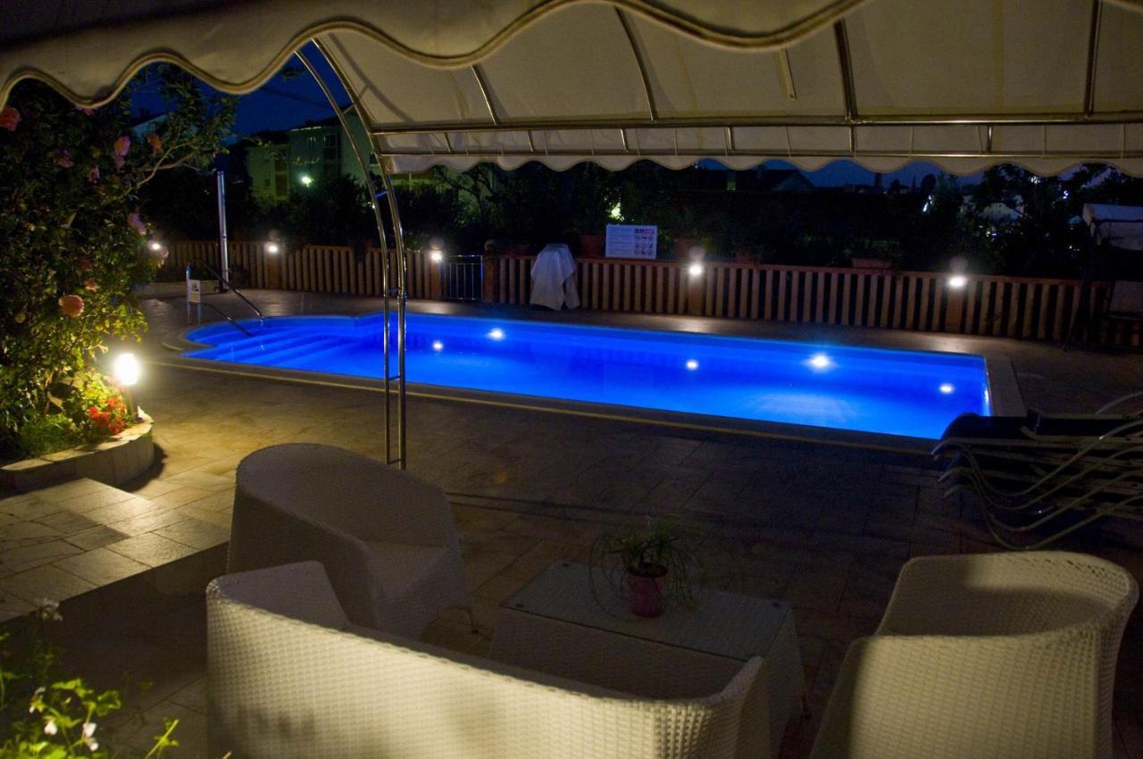 Apartments Bene Banjol Luaran gambar