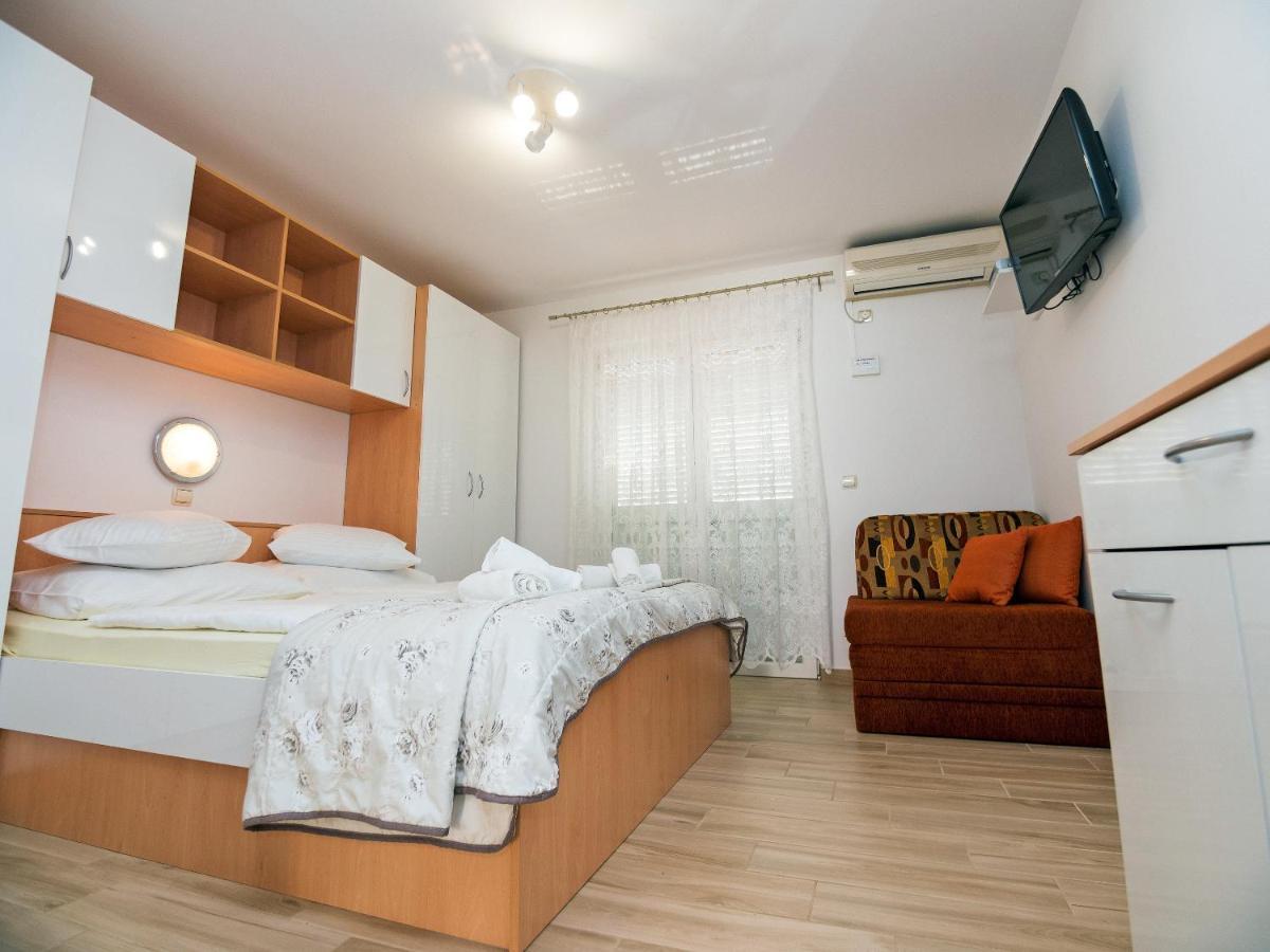 Apartments Bene Banjol Luaran gambar