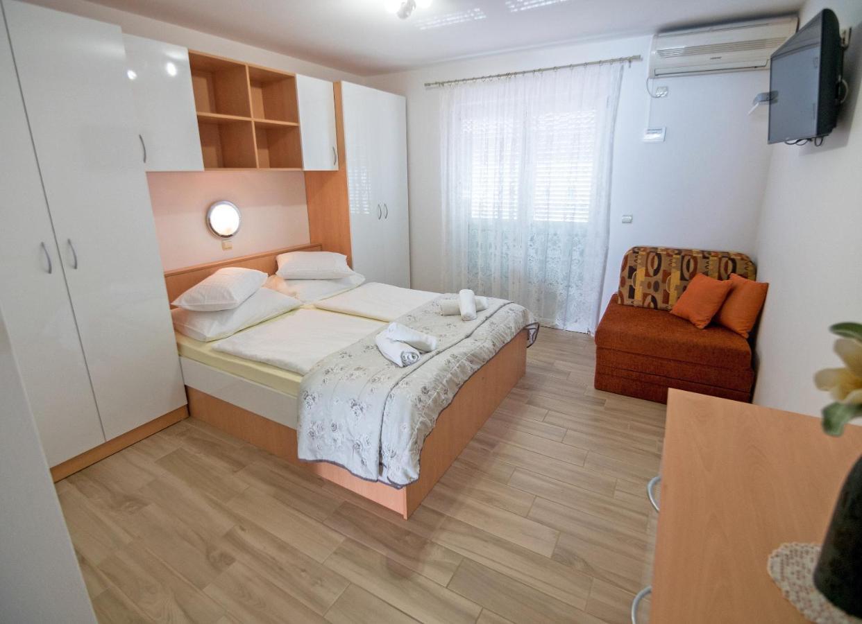 Apartments Bene Banjol Luaran gambar