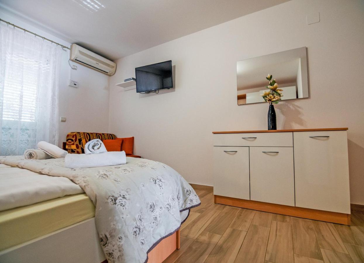 Apartments Bene Banjol Luaran gambar