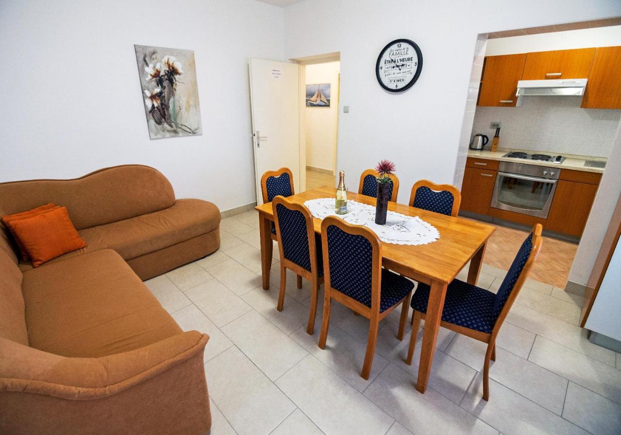 Apartments Bene Banjol Luaran gambar