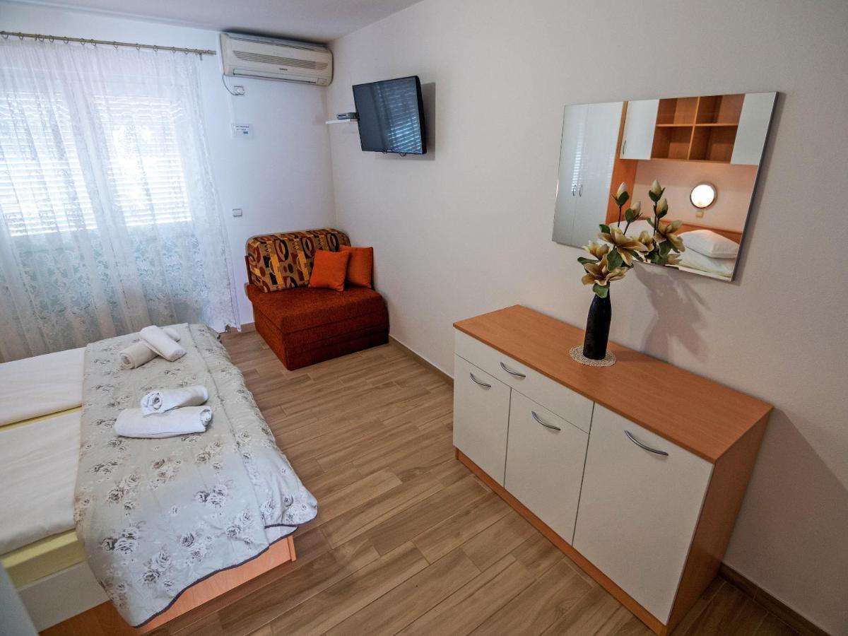Apartments Bene Banjol Luaran gambar
